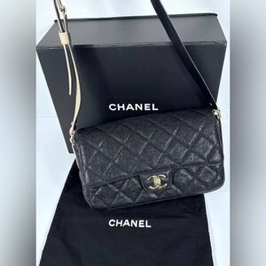 Pre-Loved Chanel CC Bicolor Quilted Caviar Single Flap
